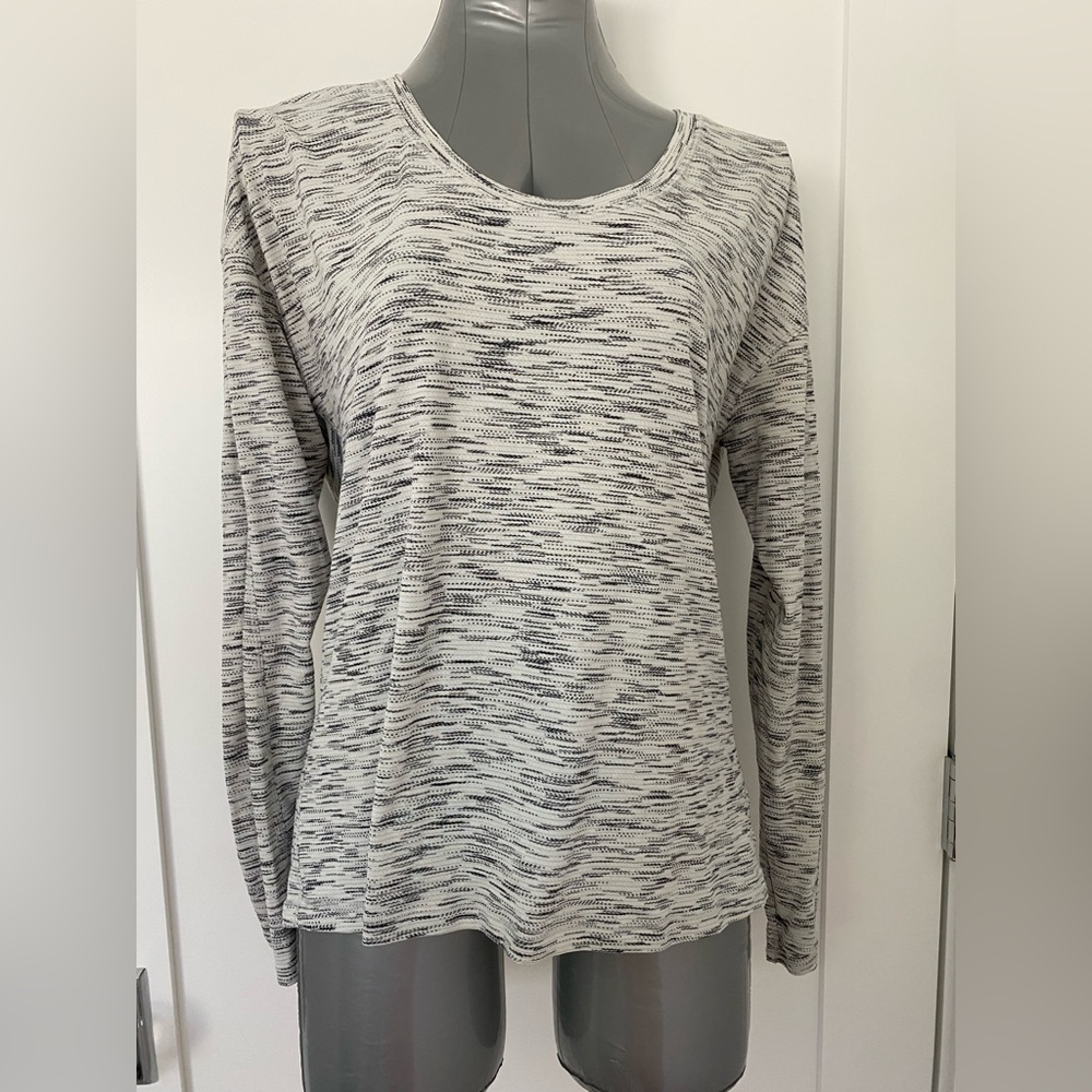 LULULEMON shirt
